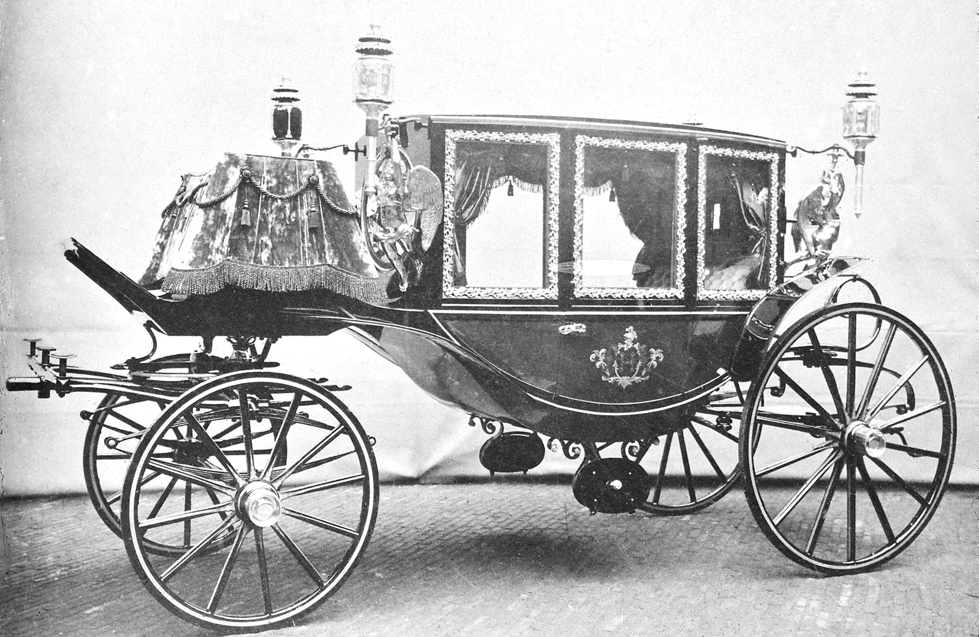 1887 International Prestige